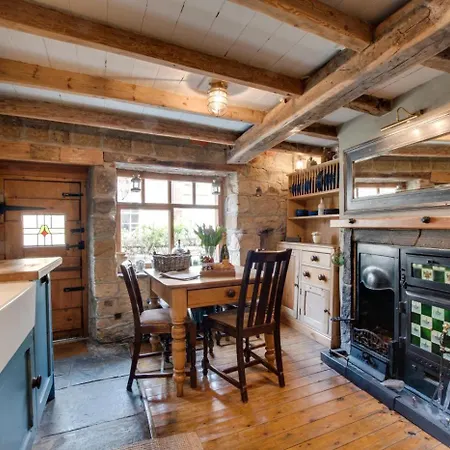 2 Bed In Whitby Oc-r038