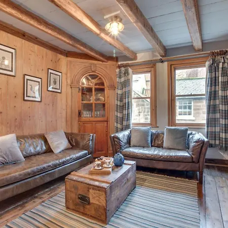 2 Bed In Whitby Oc-r038 *