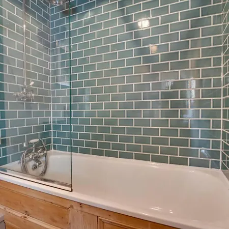 2 Bed In Whitby Oc-r038 *