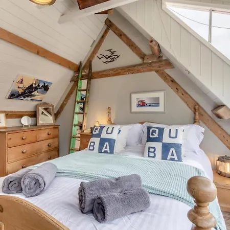 2 Bed In Whitby Oc-r038 * Robin Hood's Bay