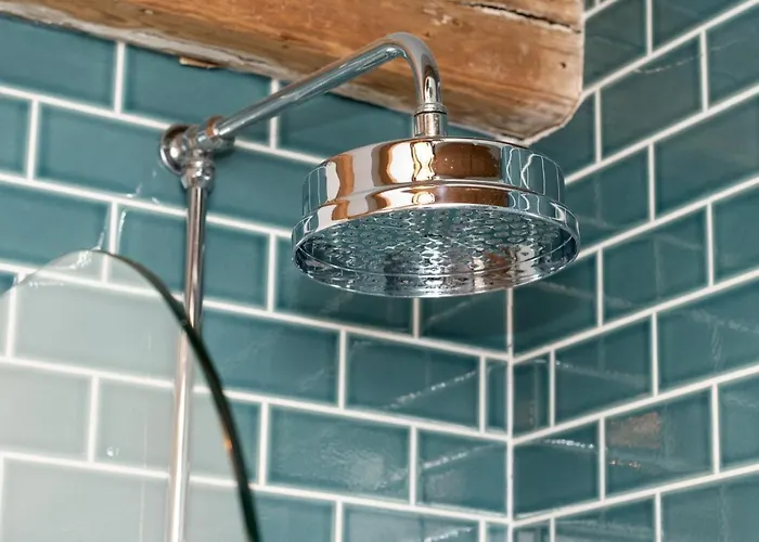 2 Bed In Whitby Oc-r038