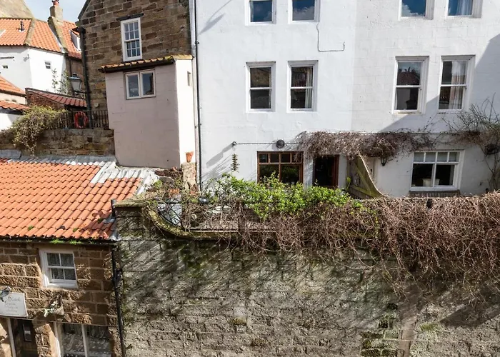 2 Bed In Whitby Oc-r038