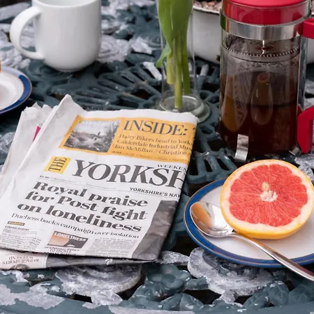 בית נופש 2 Bed In Whitby Oc-r038 מפרץ רובין הוד